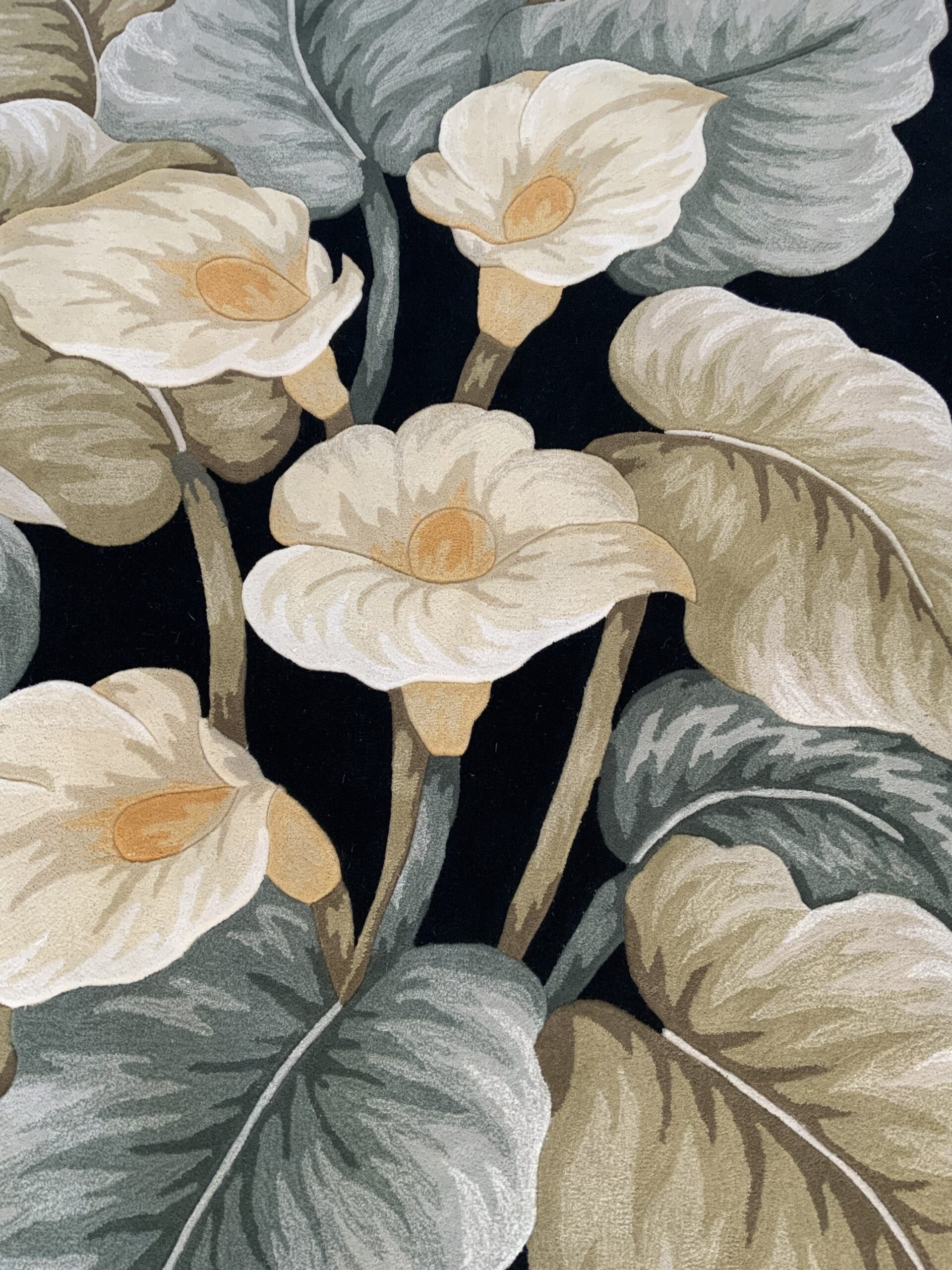 Tropics Black Lily